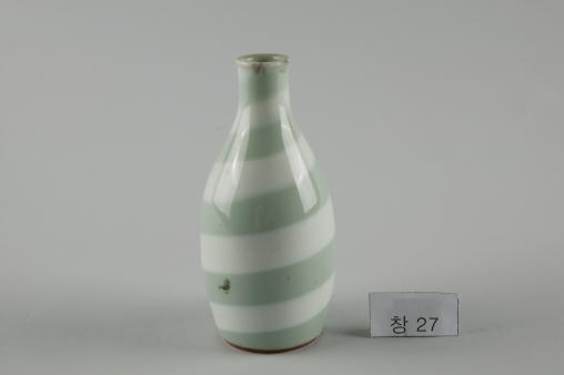 백자 회오리무늬 병
