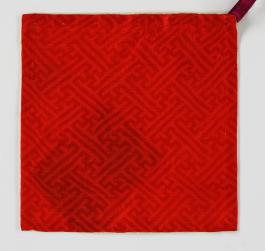 궁중310-3_영친왕비 만자문지국화문 패물보(2).jpg