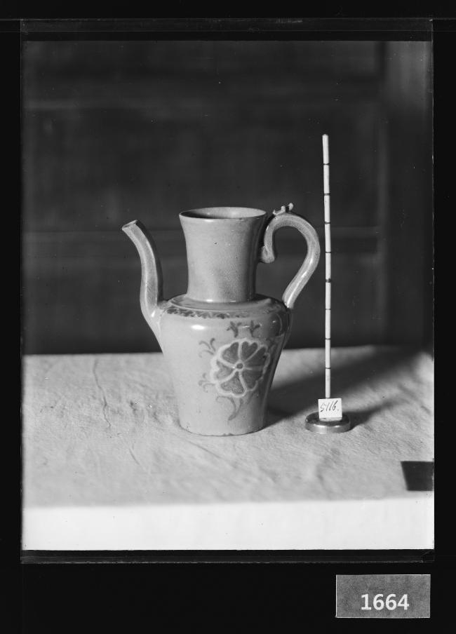 청자철백화화문주자 유리건판