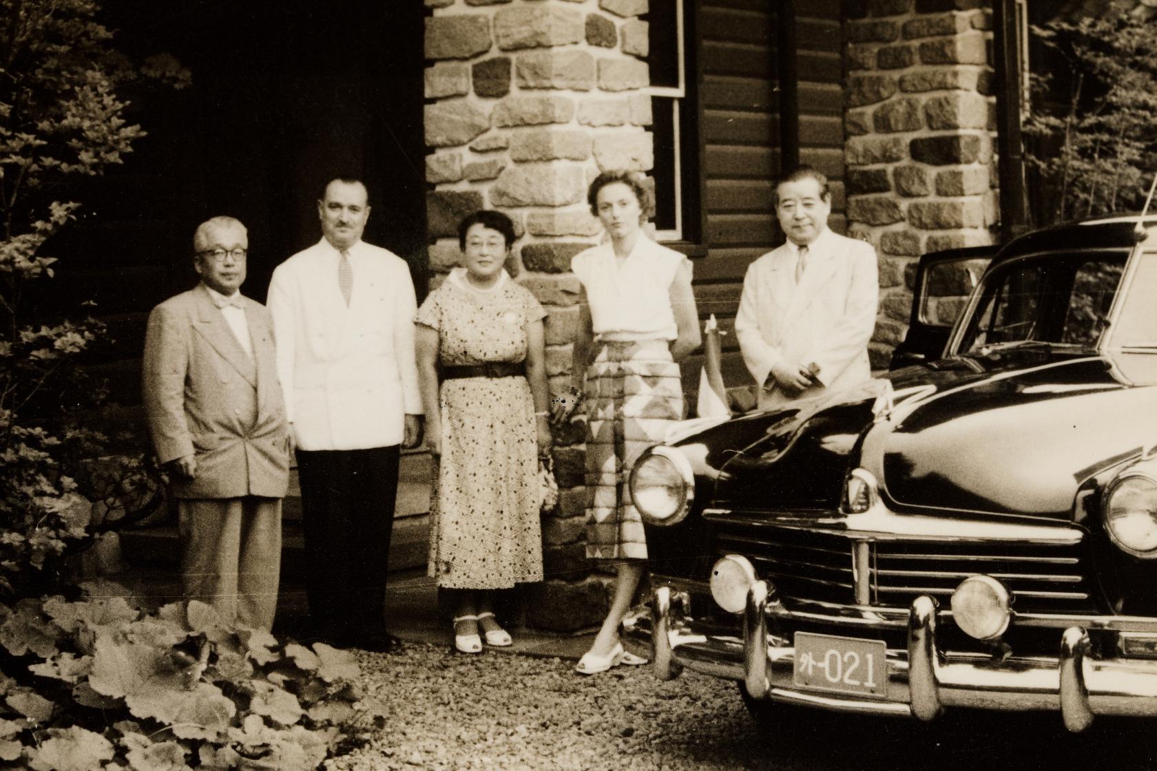 영친왕 부부와 일행 사진