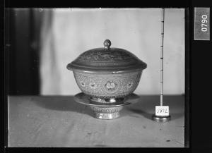 청자상감운학모란당초문합·탁 유리건판