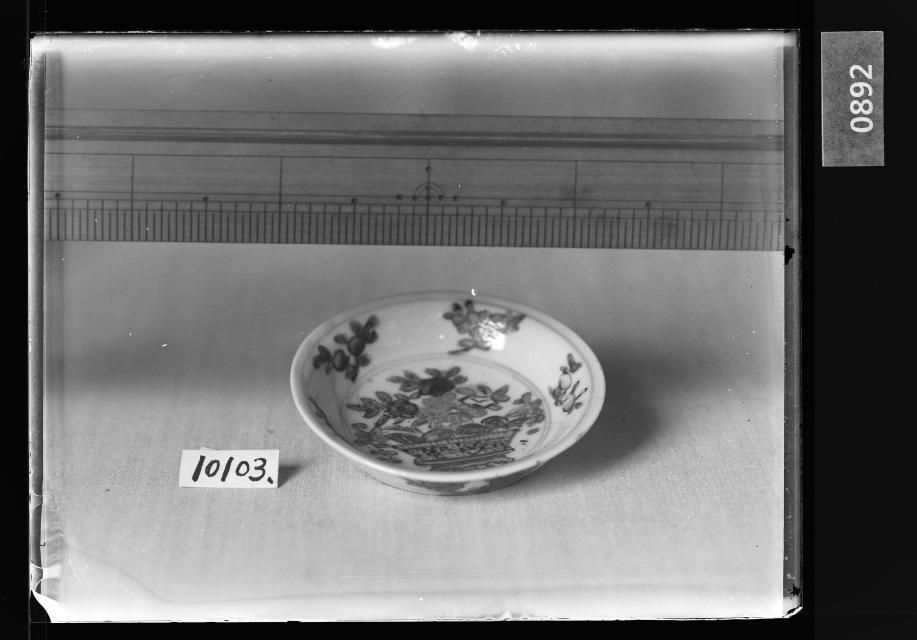 백자오채성화과수문접시 유리건판