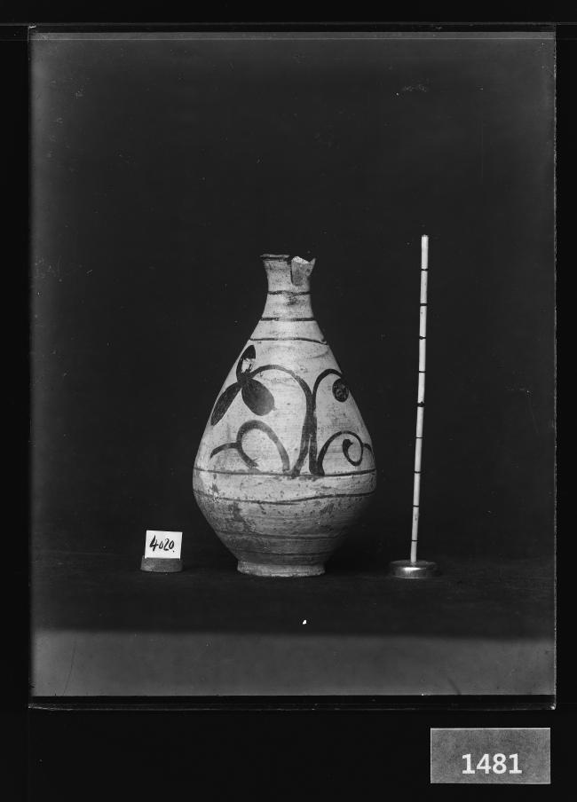 분청사기철화당초문병 유리건판