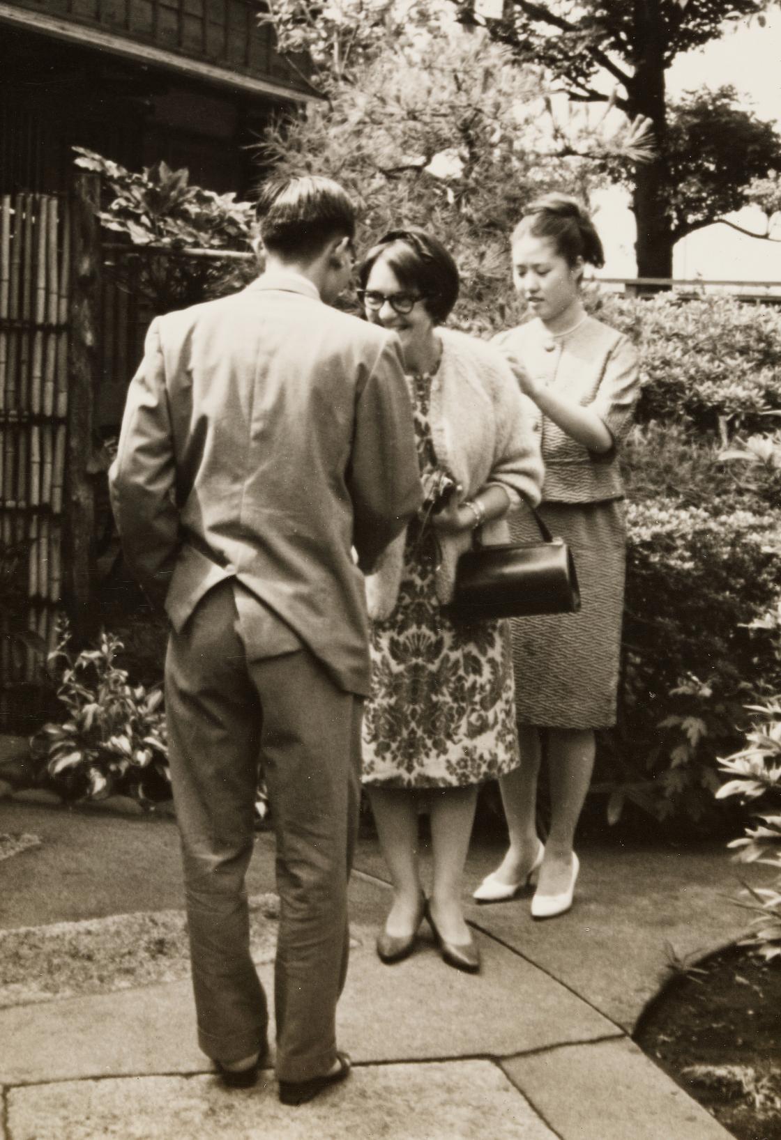 줄리아와 일행 사진