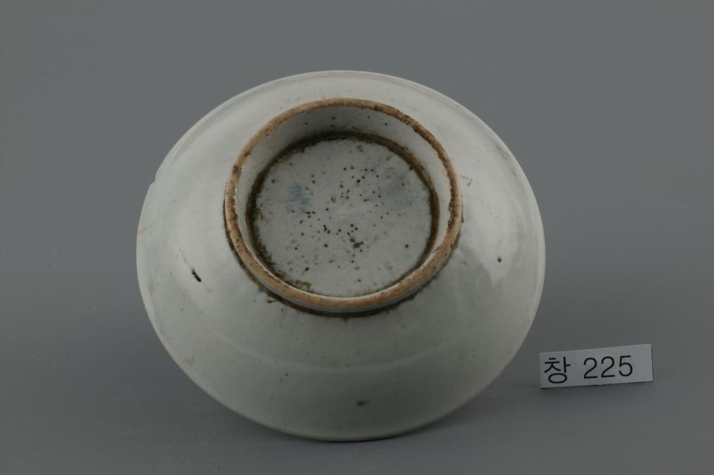 백자청화壽자가쓰인수자무늬접시