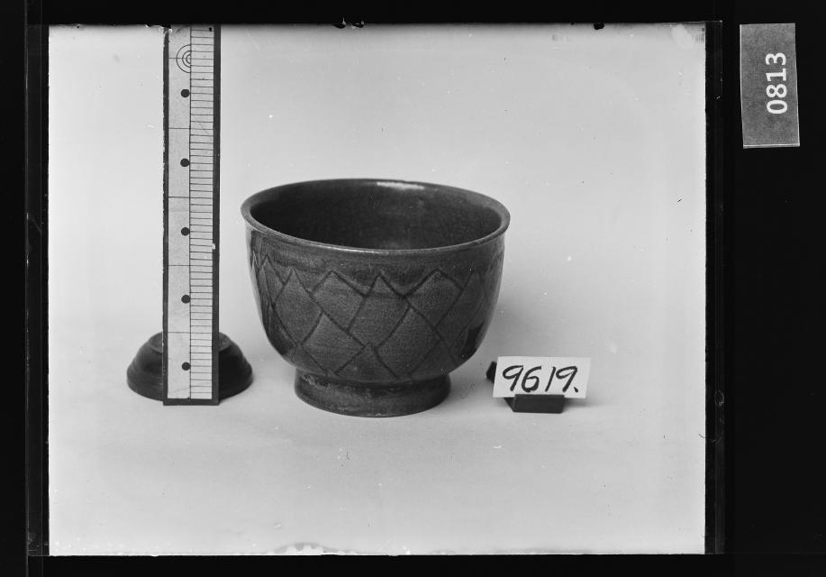 청자음각연판문발 유리건판