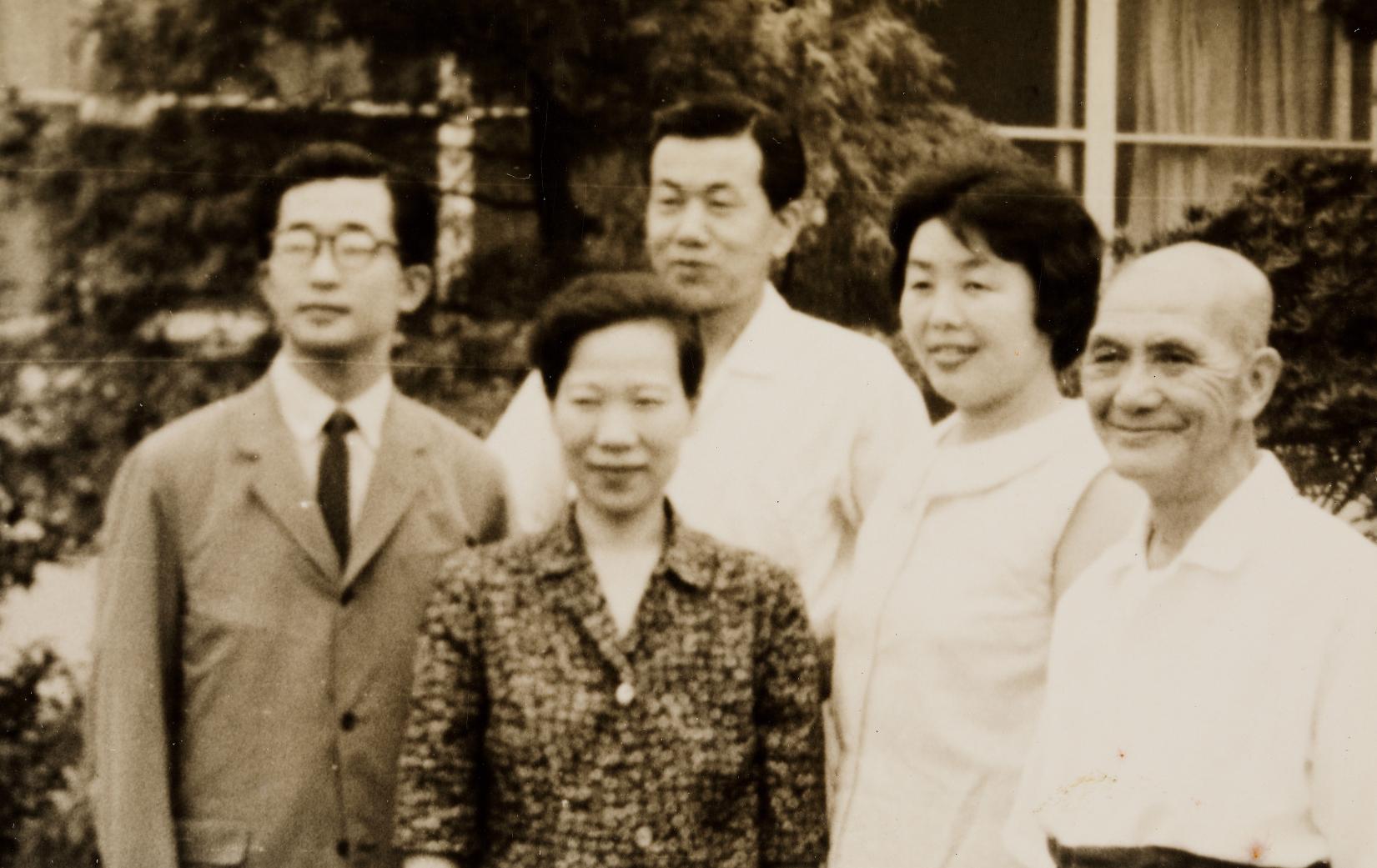 이구 일행 사진