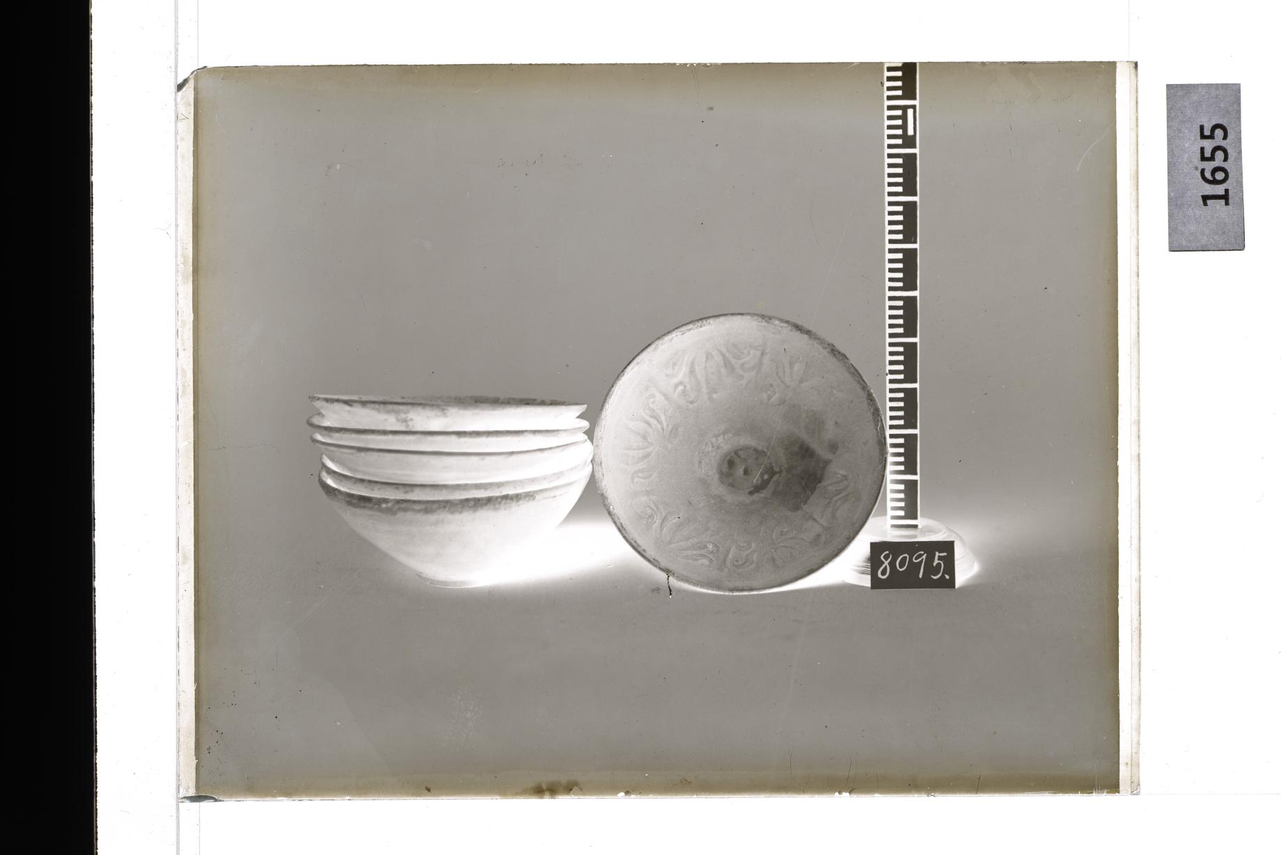 청자압출양각화문발 유리건판