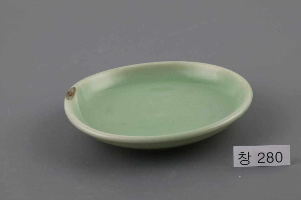 백자 청유 접시