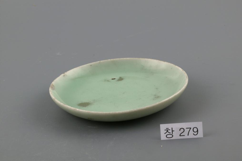 백자 청유 접시