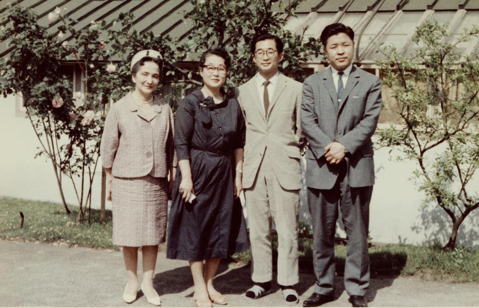 영친왕비와 이구 일행 사진